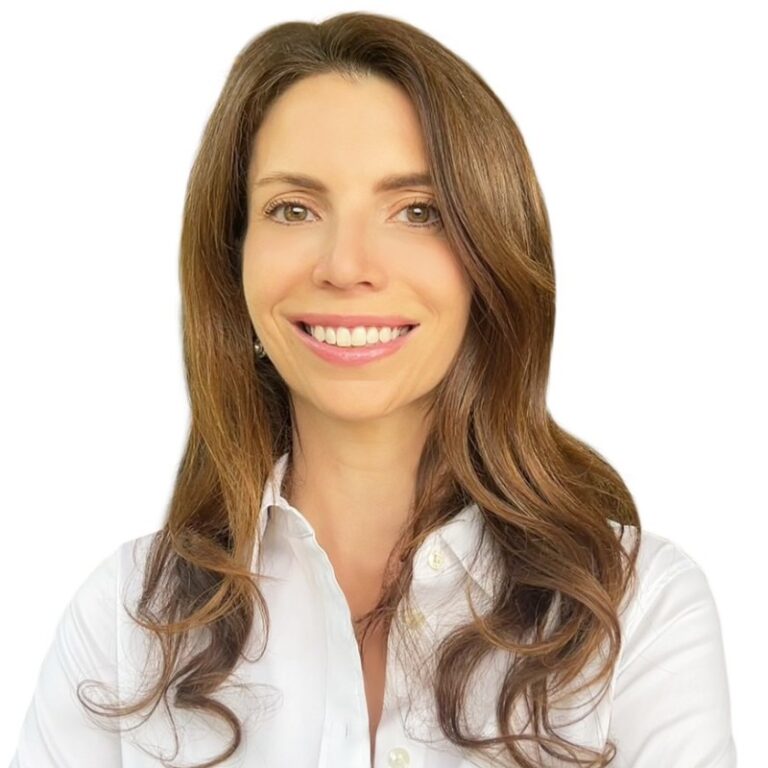 Ashley Fina, CEO & Co-Founder of Oxygen, a leader in manager training and leadership development programs for scaling companies